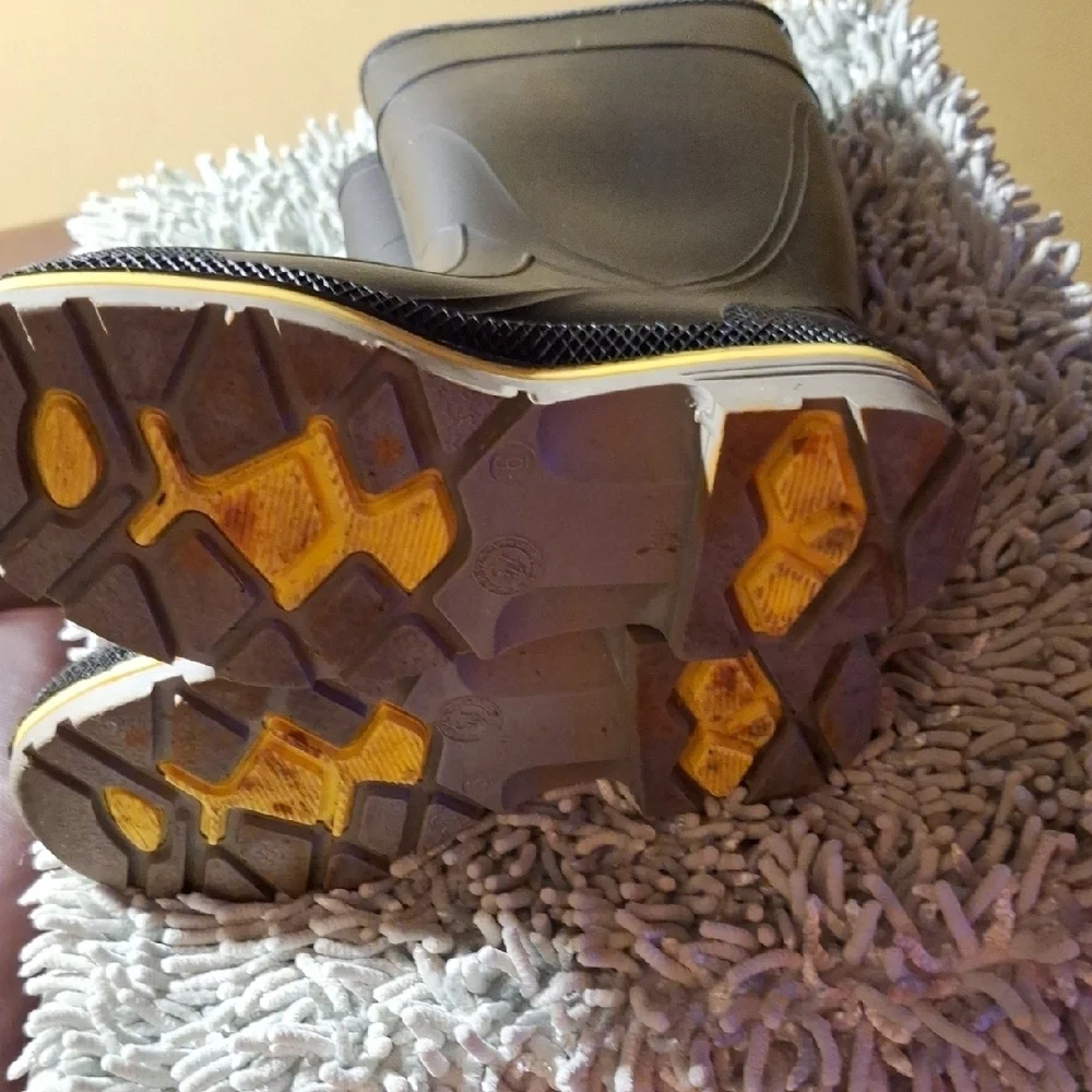 Black and Yellow Men's Rubber Boots